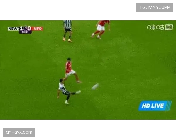 克鲁伊夫射门方式引发足球技术革新，新一代球员表现抢眼