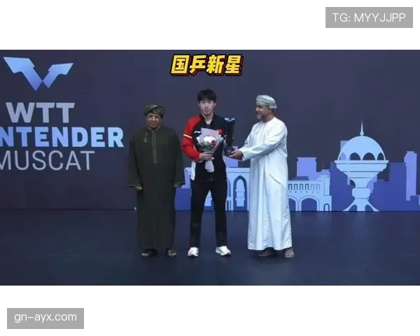 传奇球星重返绿茵场，倾囊相授助力新星崛起引关注