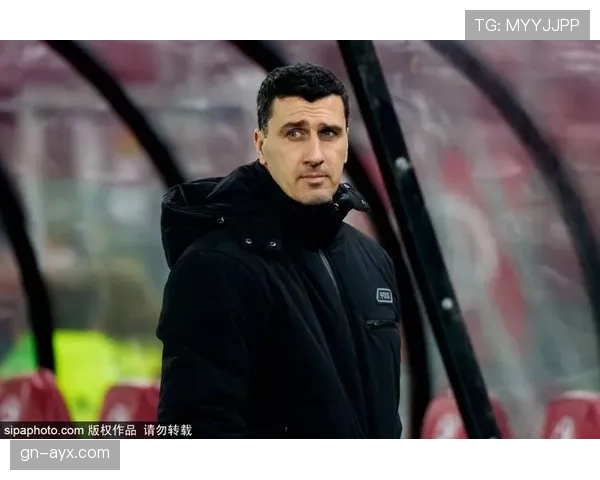 克鲁伊夫技术传承重塑战术理念，足球艺术迈入新时代