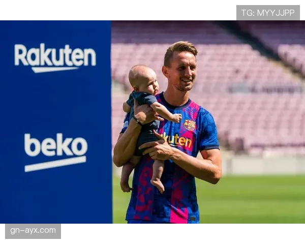 卢克·巴基奥西甲赛季表现抢眼，率队强势冲击顶级荣誉