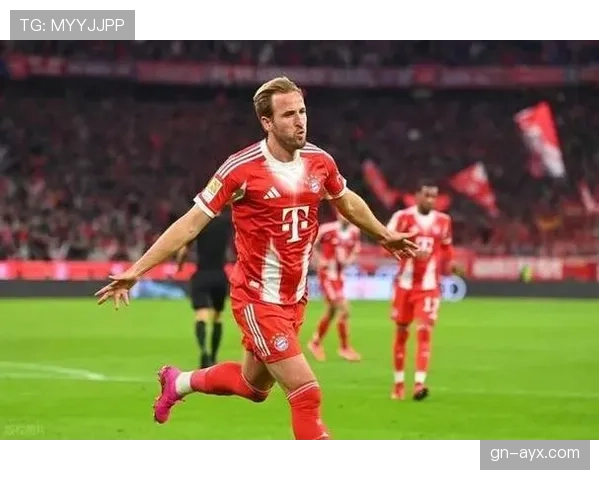 凯恩 vs 莱万:拜仁中锋传承中的战术角色与终结效率对比 凯恩 vs 莱万:拜仁中锋传承中的战术角色与终结效率对比